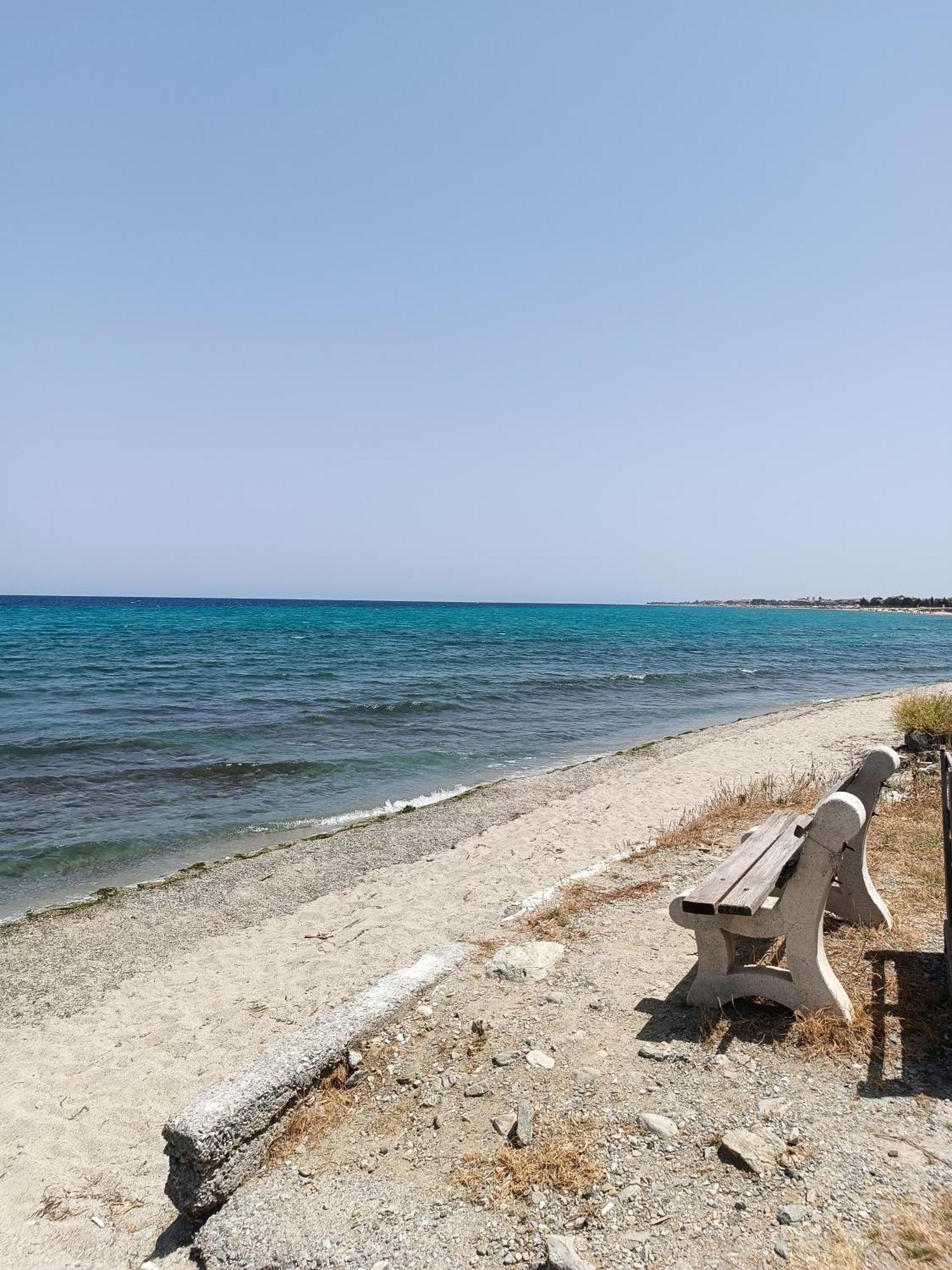 Niki Apartments Sea View Attic Platamonas Exterior foto