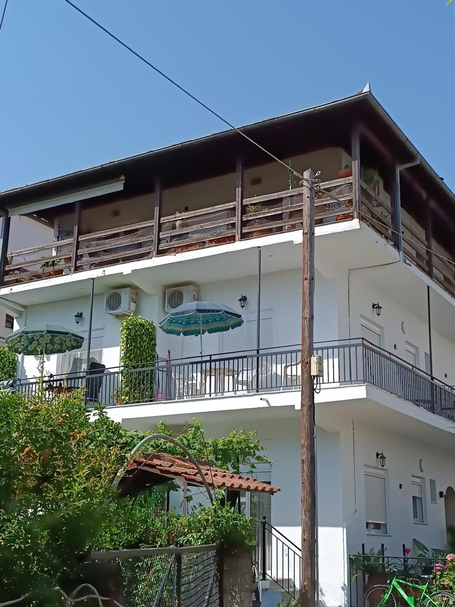 Niki Apartments Sea View Attic Platamonas Exterior foto